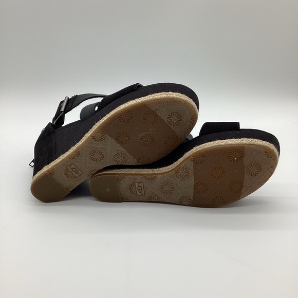 989. UGG Calla Wedge Black Sandal NWOT Size 9 - Picture 7 of 7